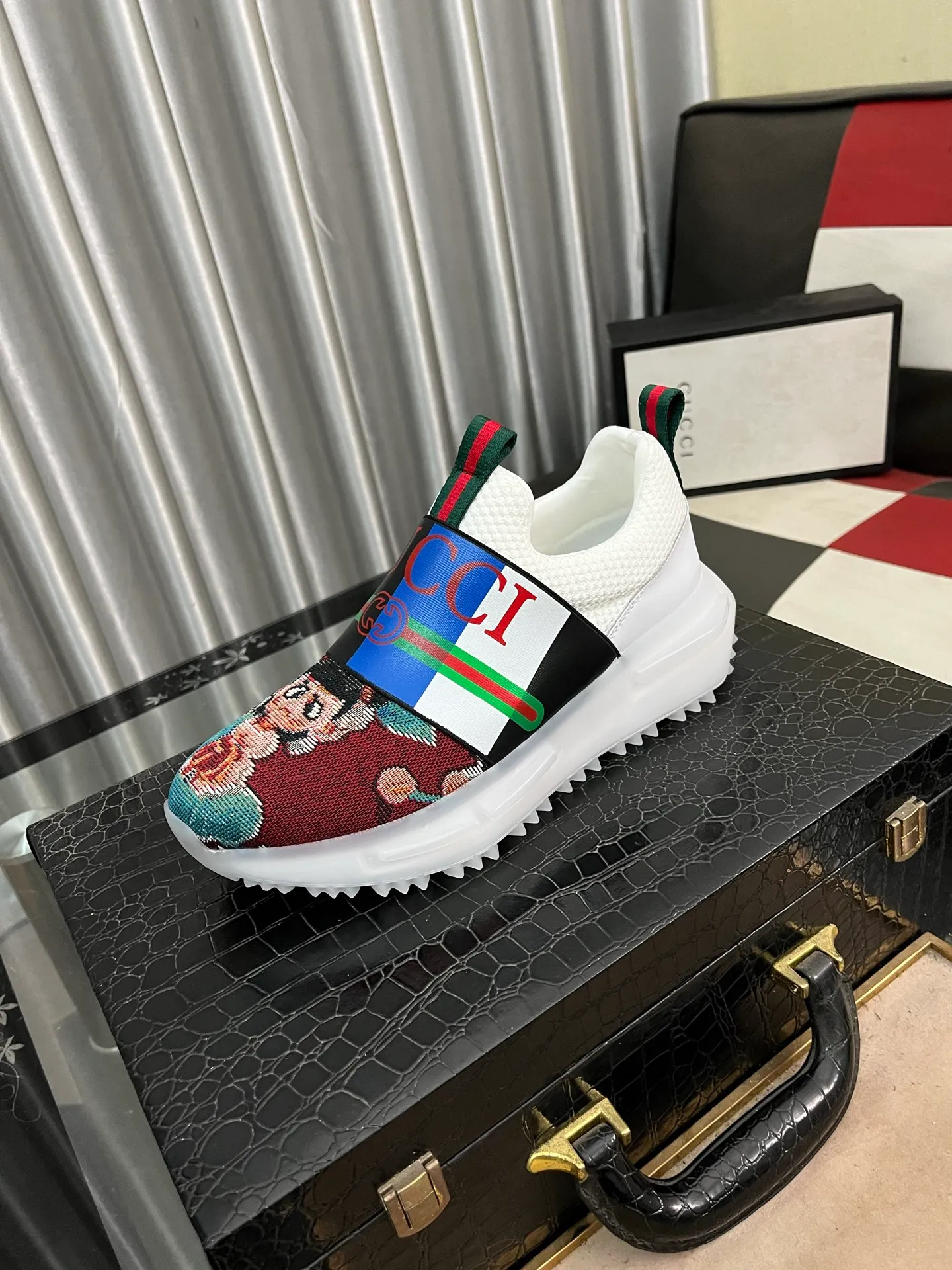 Men's shoes 💰458⌚️⌚️ (GUCCI-Gucci) luxury brand sports and casual shoes, imported original material, sheepskin lining, high-end and comfortable, original outsole is light and wear-resistant! Purely handmade, details determine quality! 38-443️⃣colors available